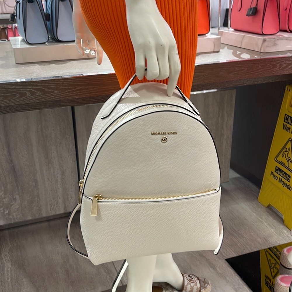 Michael Kors Women's Valerie Medium Pebbled Leather Backpack
NWT - Picture 13 of 16
